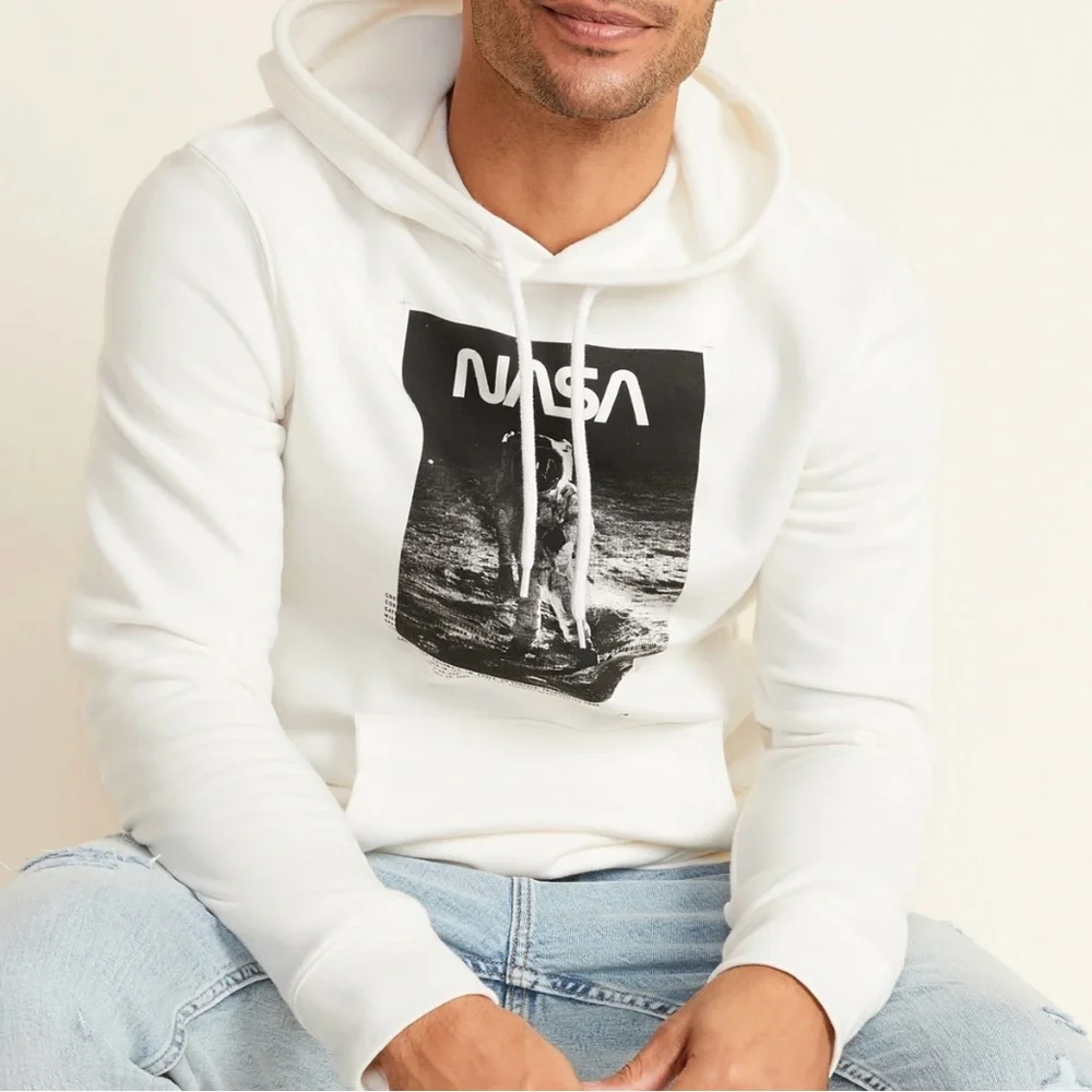 Old Navy - White NASA Graphic Hoodie for Men
Size - XXL - Picture 2 of 8